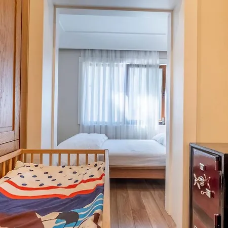 Super 3-bedroom アパート