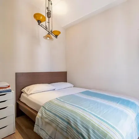 アパート Super 3-bedroom *